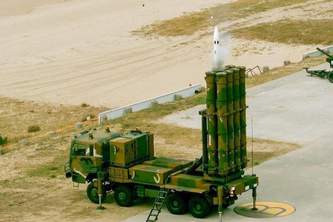 Can cu Han Quoc sat Trieu Tien 'lo tay' phong ten lua phong khong hinh anh