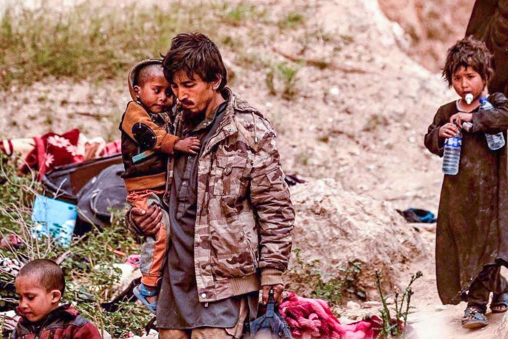 Thanh tri cuoi cung sup do, bai binh IS chui khoi duong ham xin hang hinh anh