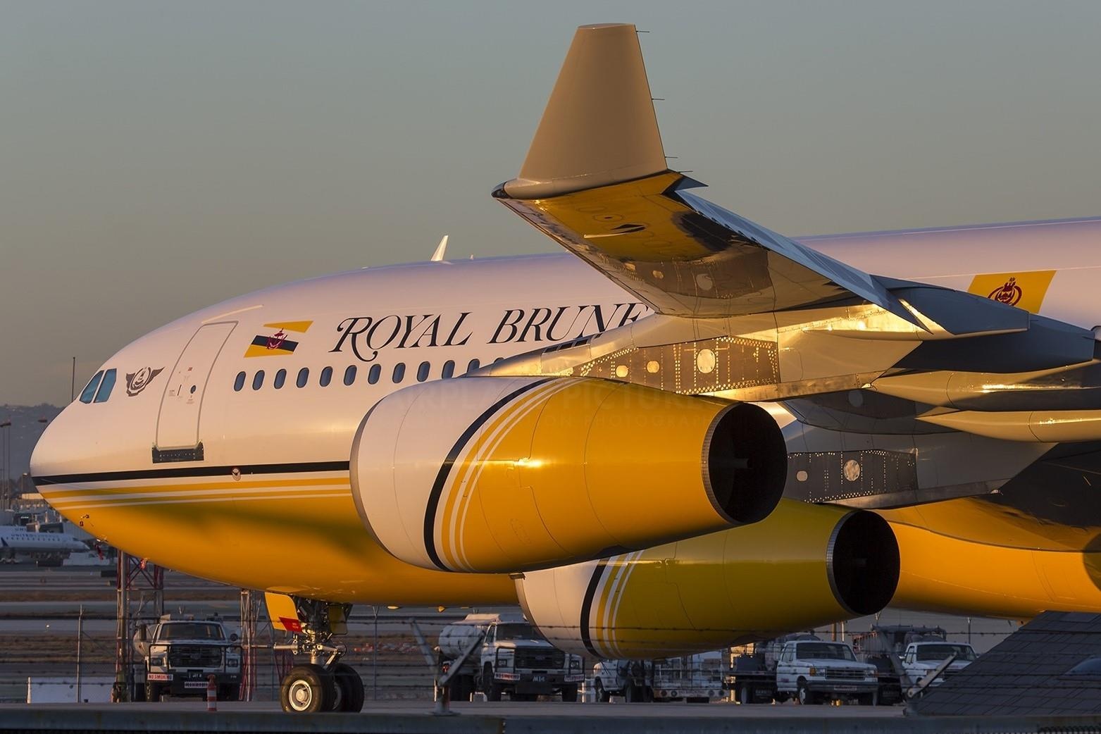 Chuyen co dat vang nhu 'cung dien tren may' cua quoc vuong Brunei hinh anh