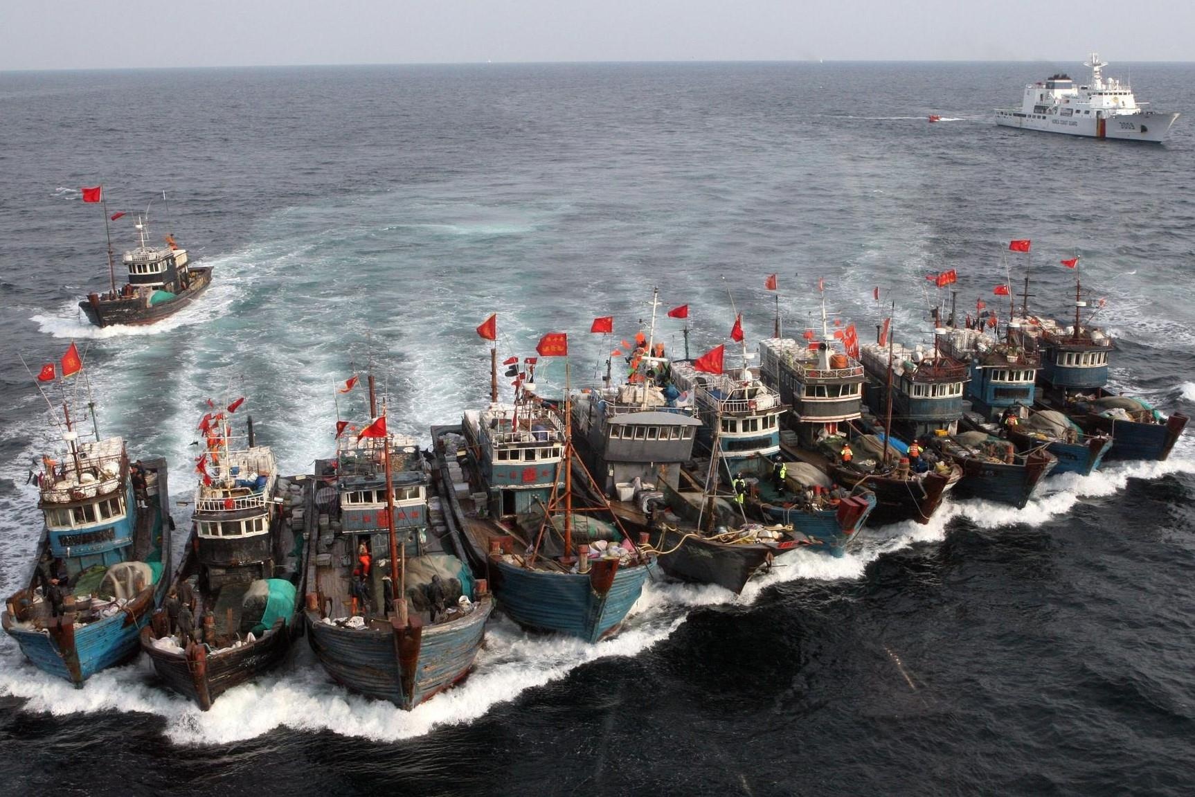 Philippines: Hang tram tau Trung Quoc vay dao Thi Tu la phi phap hinh anh