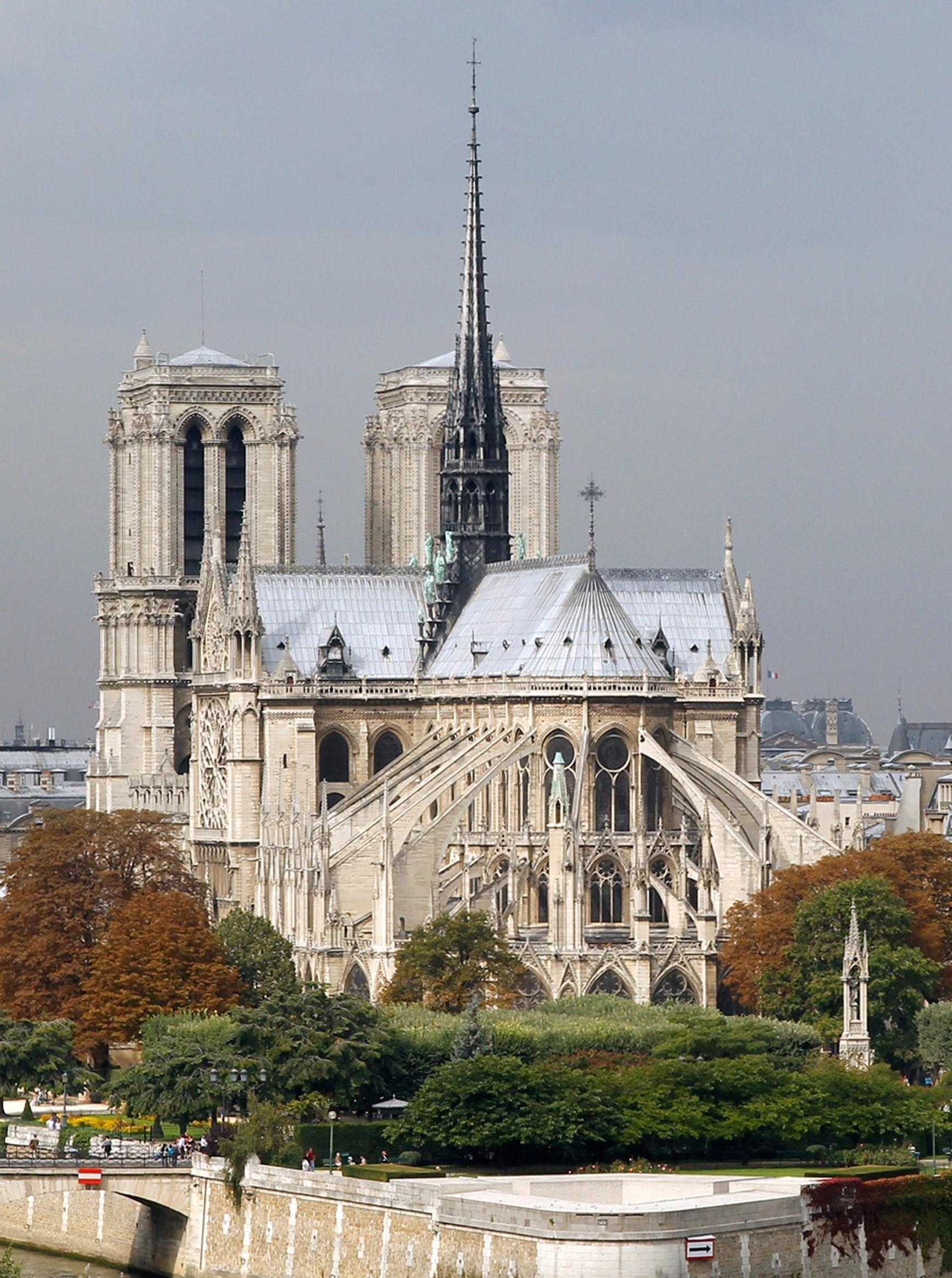 chay nha tho duc ba anh 5