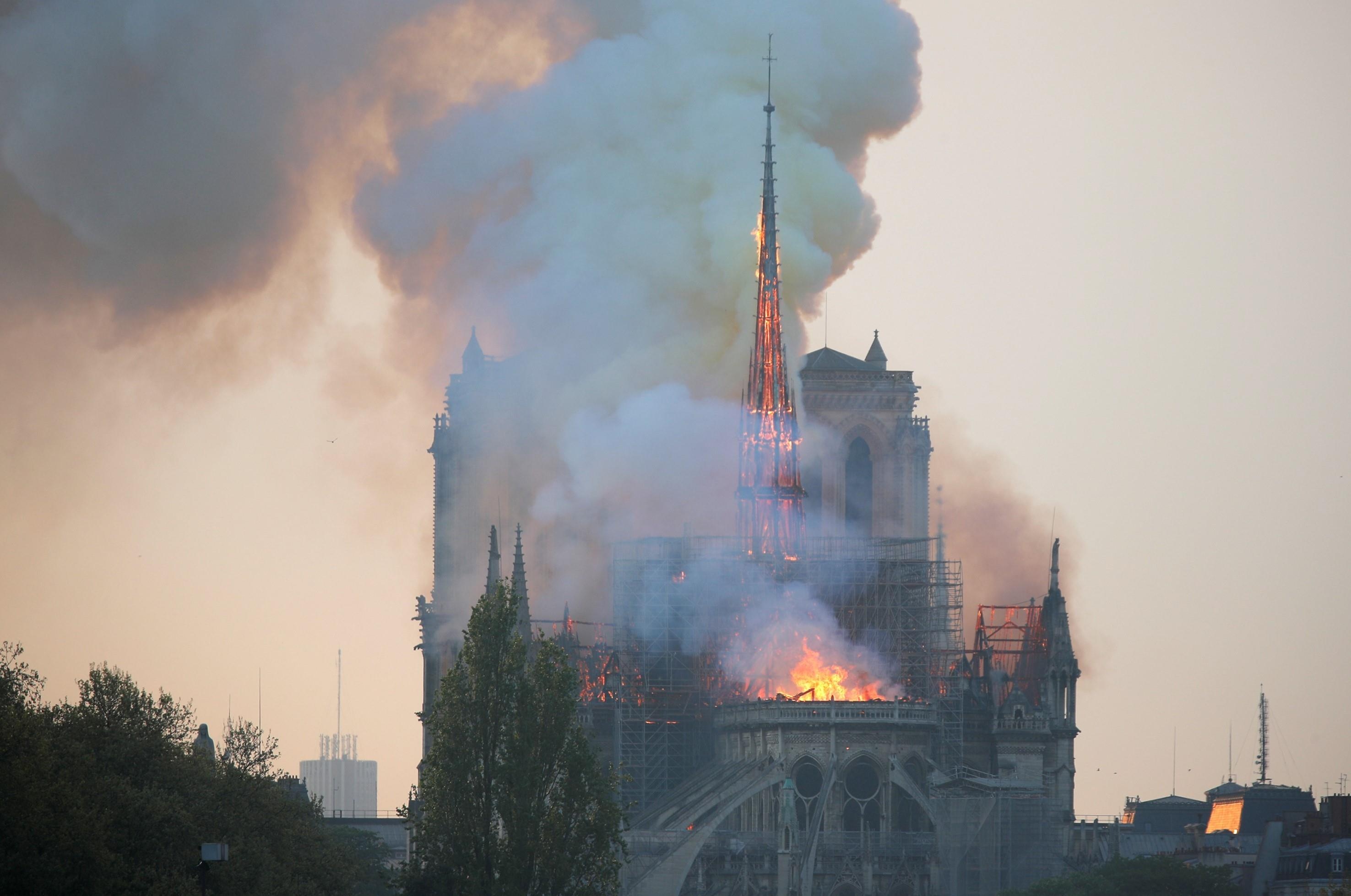 chay nha tho duc ba anh 9