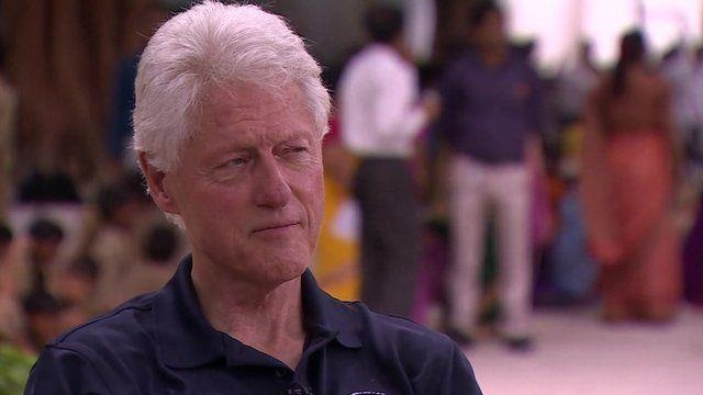 Bill Clinton cầm sách Kama Sutra ảnh 1 Bill Clinton cam sach Kama Sutra anh 1