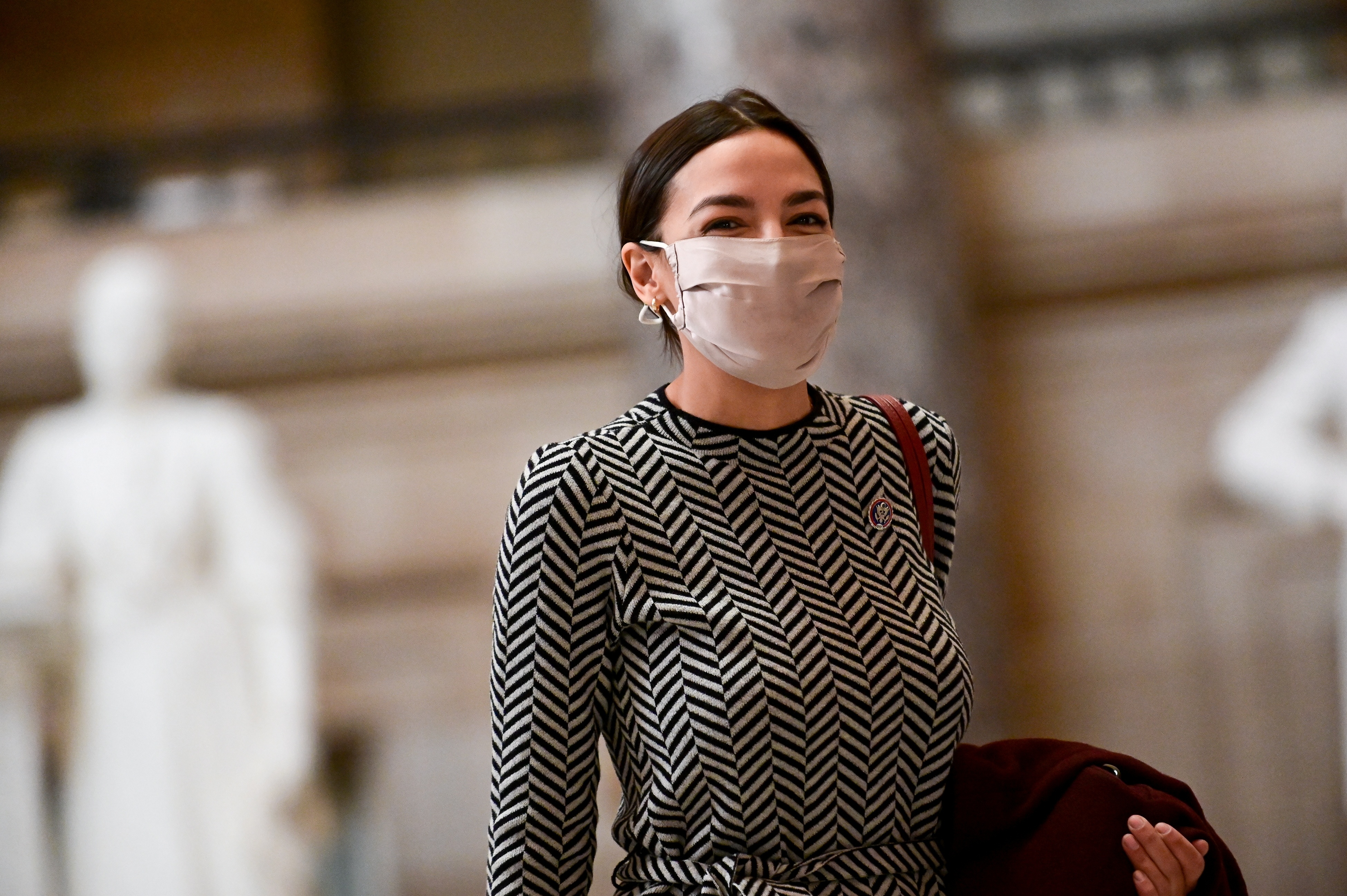 ha nghi si keu goi thong doc tu chuc anh 1