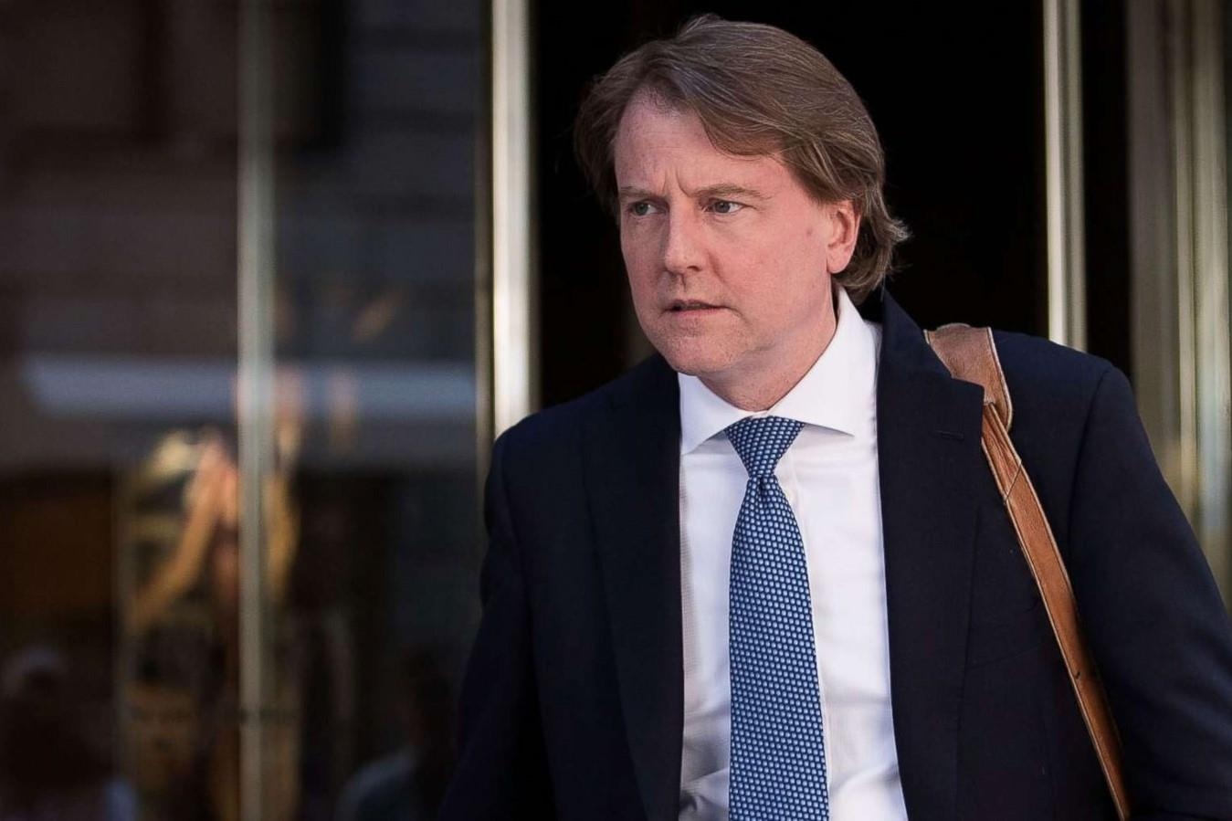 Ha vien tang toc dieu tra ong Trump, ra trat goi cuu luat su Nha Trang hinh anh