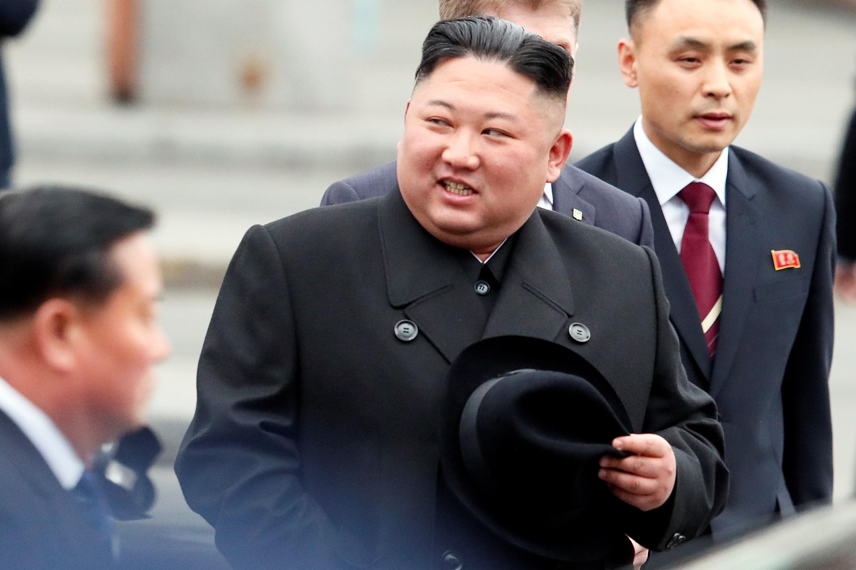 Tau boc thep dua ong Kim Jong Un roi ga Vladivostok som hon du kien hinh anh