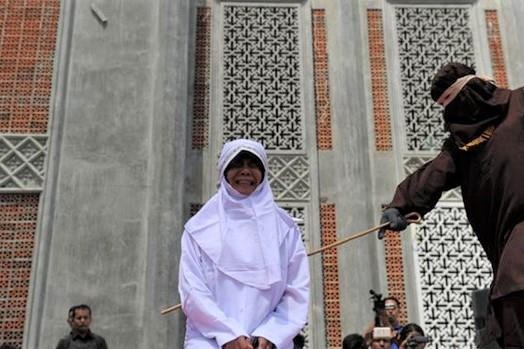 Brunei dinh chi luat tu hinh nguoi quan he dong tinh hinh anh