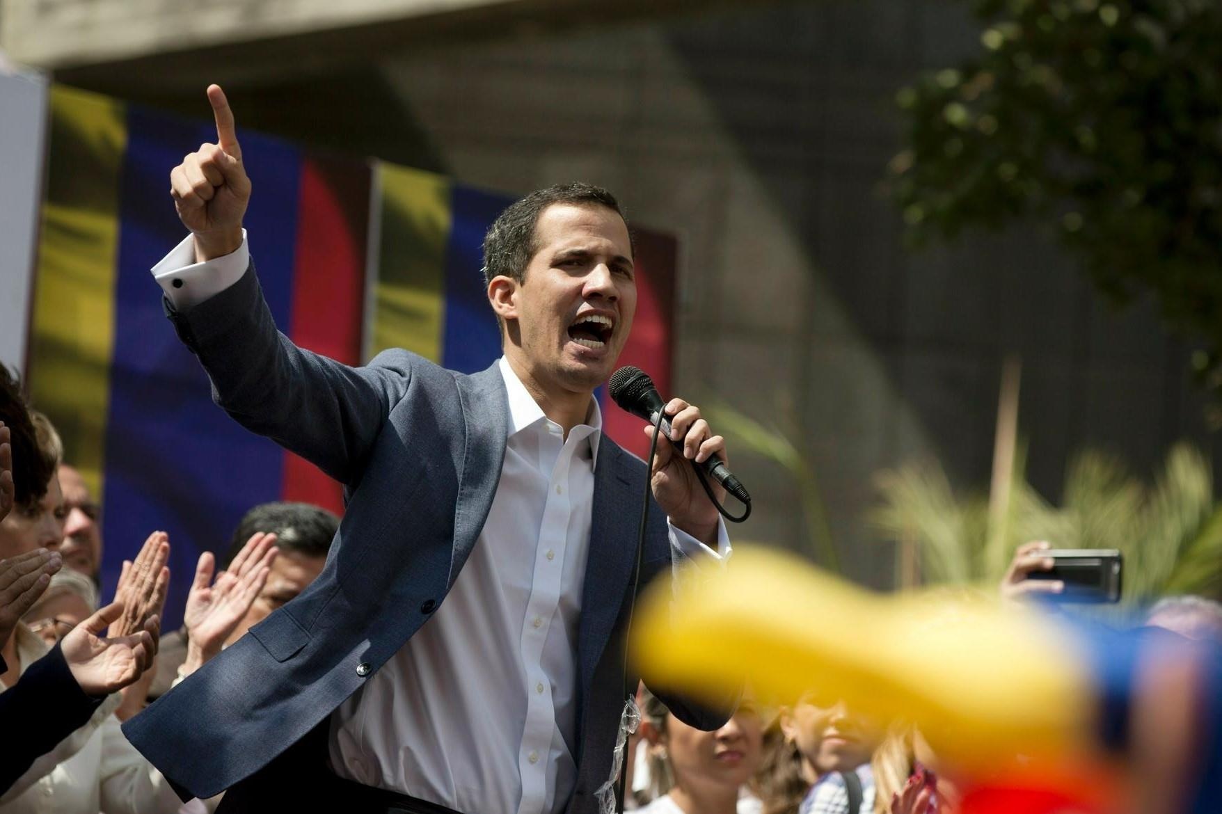 My bo trung phat cho tuong Venezuela 'quay lung' voi Tong thong Maduro hinh anh