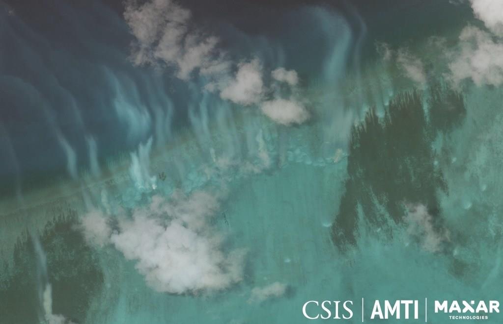 doi tau Trung Quoc tran xuong bien Dong anh 2