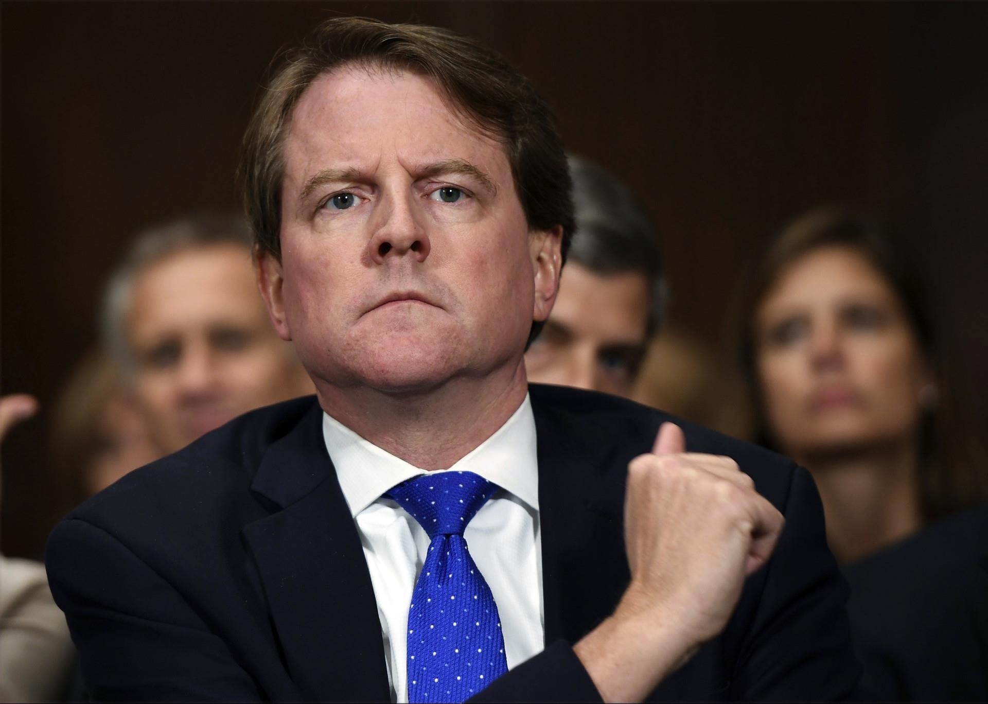 Cuu luat su Nha Trang ne dieu tran, them nghi si doi luan toi TT Trump hinh anh