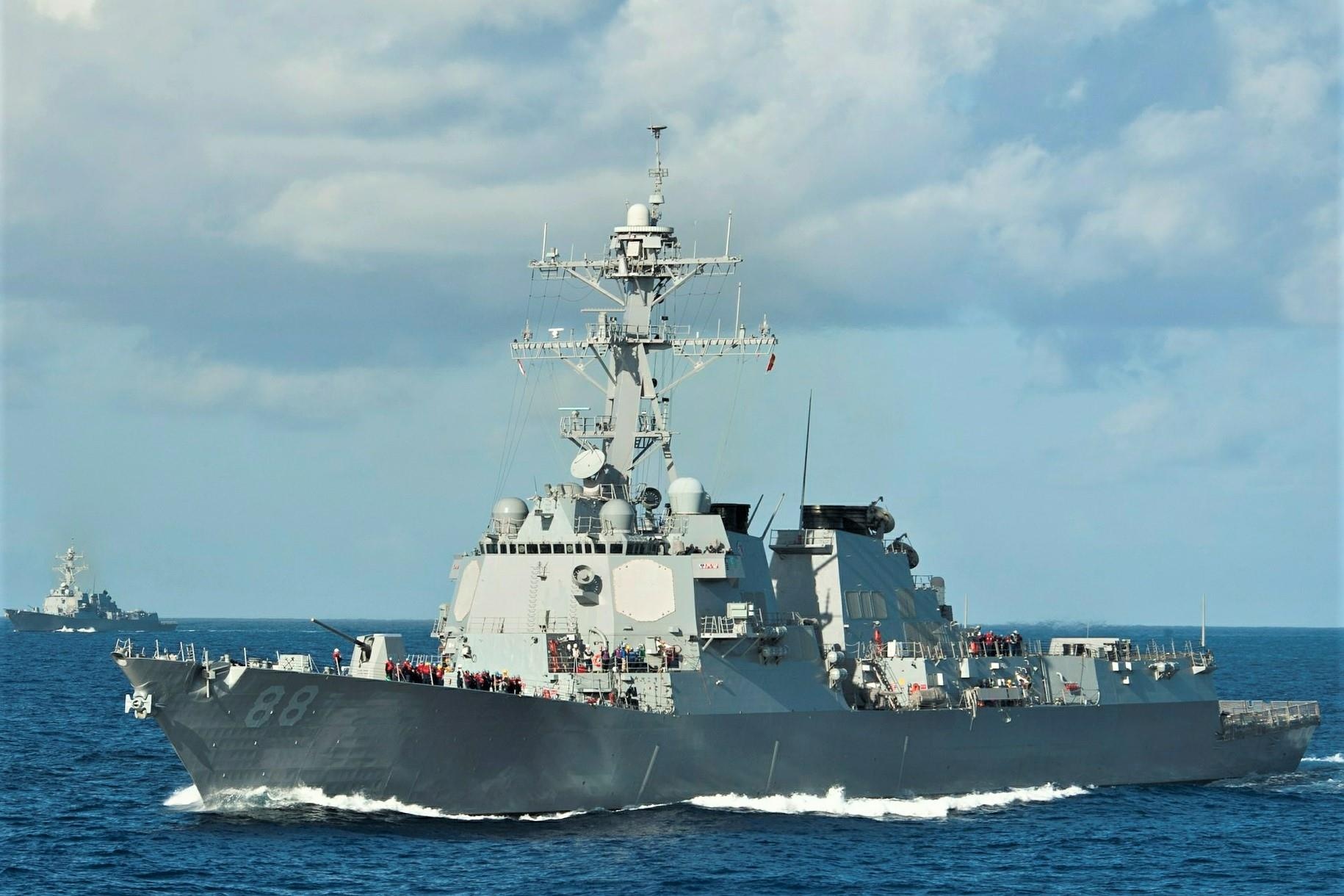 Tau chien My qua eo bien Dai Loan giua cang thang voi Trung Quoc hinh anh