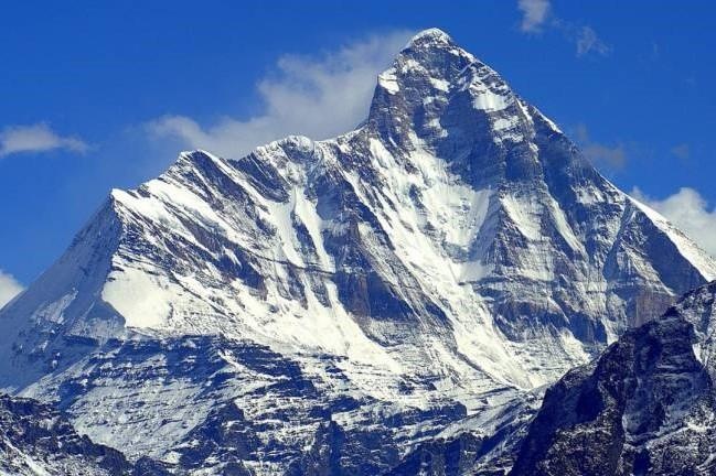 Chay dua voi thoi gian tim 8 nguoi mat tich tren Himalaya hinh anh