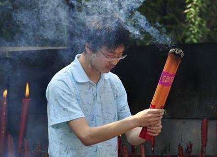 Thi sinh Trung Quoc buoc vao ky thi dai hoc khoc liet nhat the gioi hinh anh