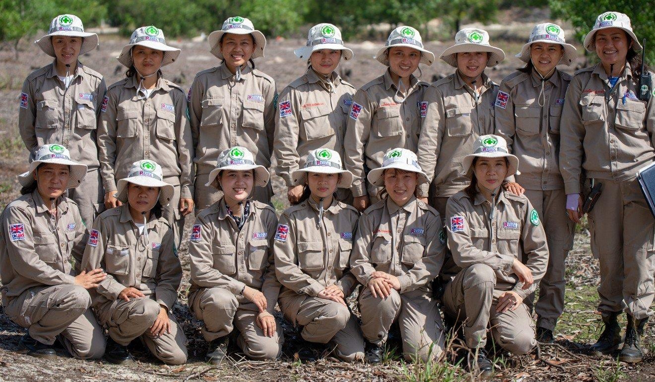 doi nu pha bom Viet Nam anh 3