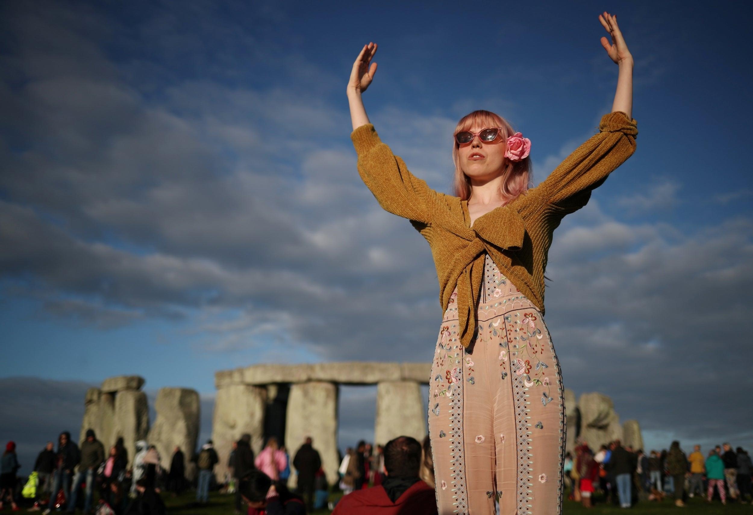 10.000 nguoi do ve Stonehenge, don Ha chi o Bac ban cau hinh anh