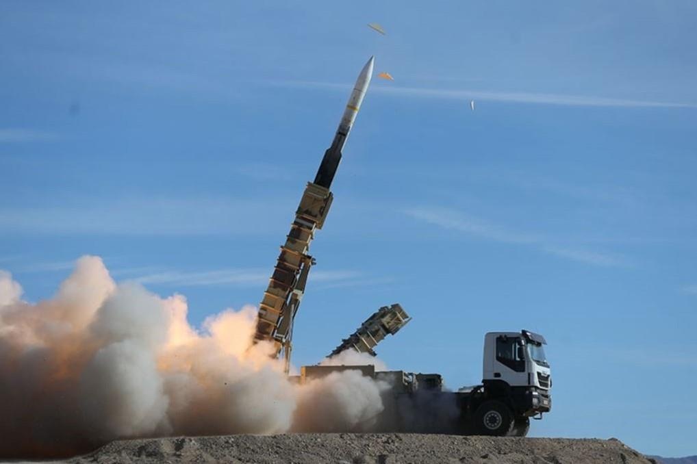 Iran canh cao My dung 'ban vao thung thuoc sung roi tu thieu' hinh anh