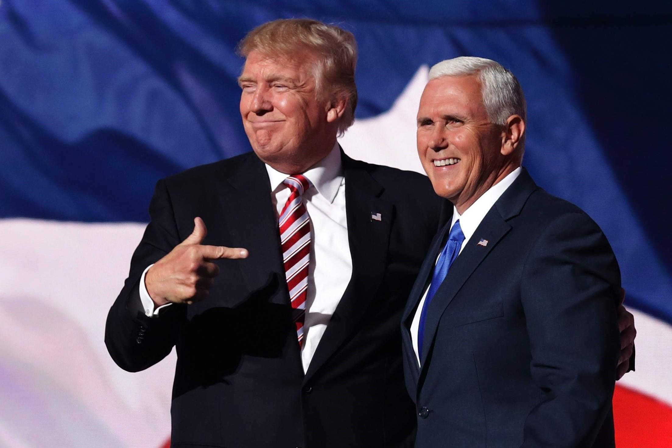 Cau hoi ve Pho tong thong Pence khien ong Trump chan chu hinh anh