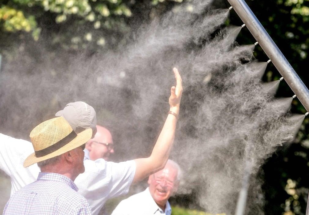 song nhiet chau Au anh 2