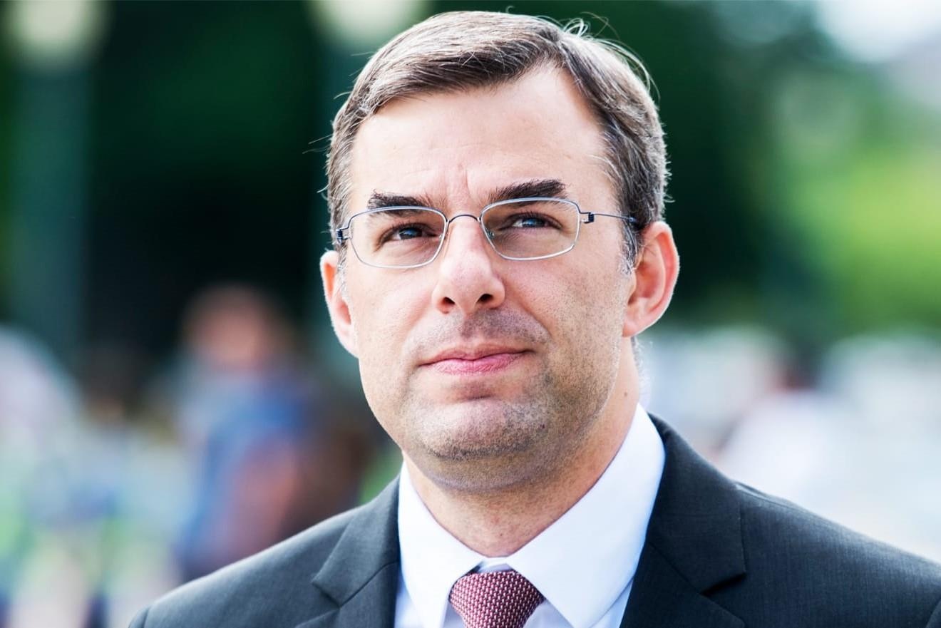 Nghi si doi phe truat TT Trump tuyen bo roi dang Cong hoa hinh anh