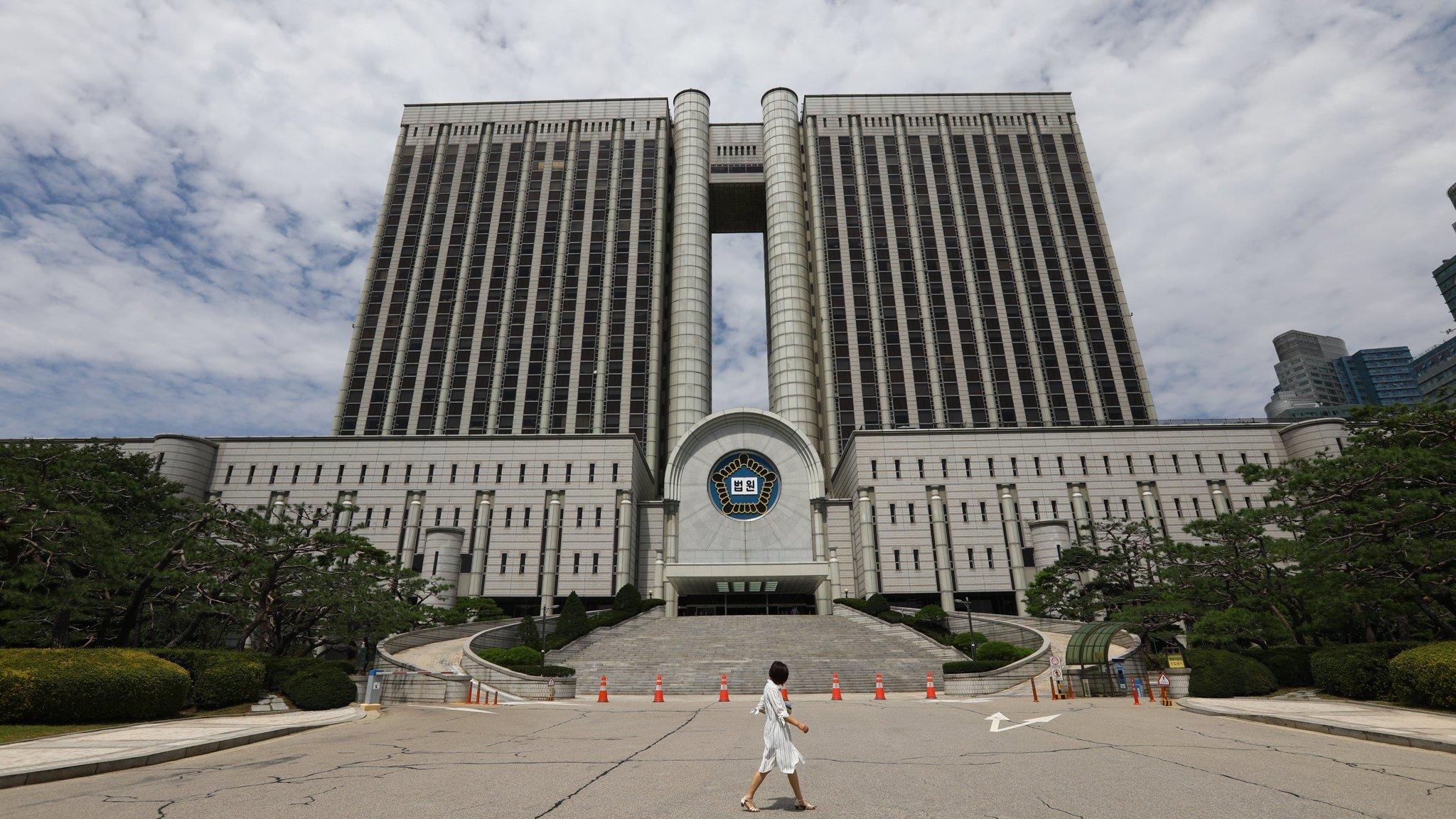 toa an Han Quoc bao ve co dau ngoai quoc anh 1