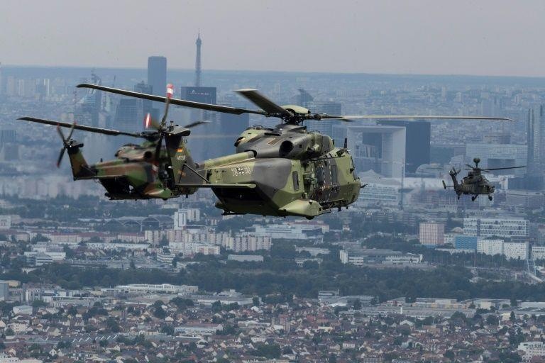 dieu hanh quoc khanh Phap anh 5