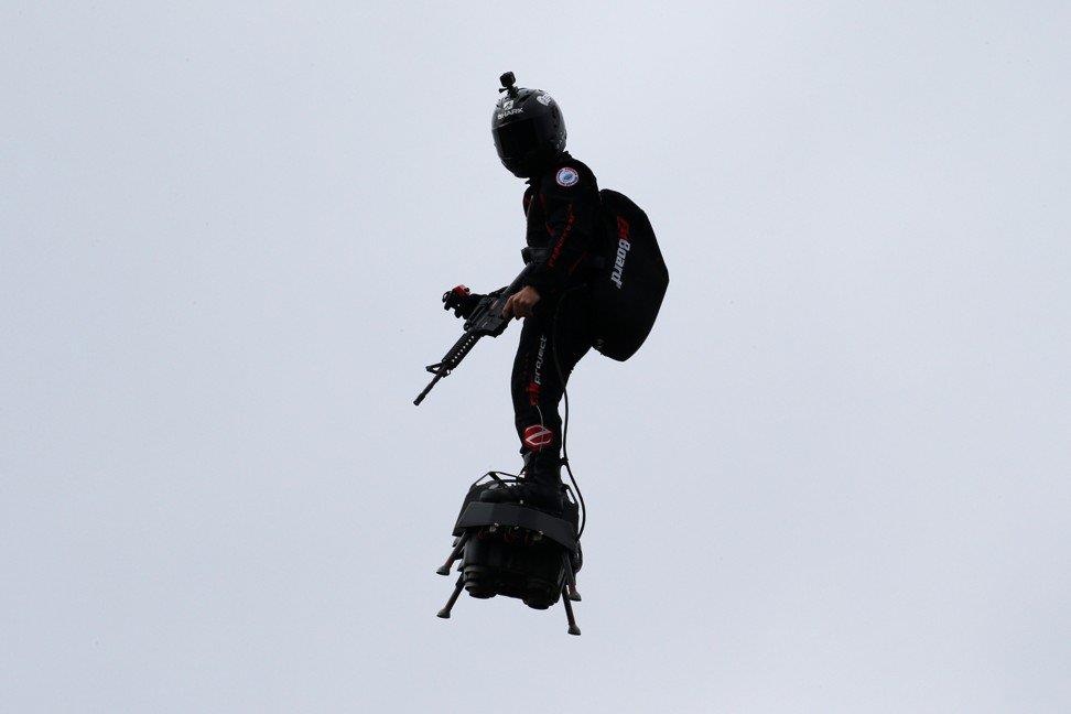 dieu hanh quoc khanh Phap anh 4