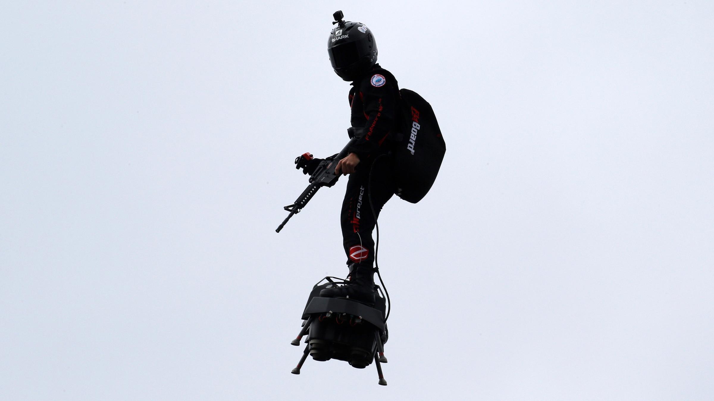 linh bay tai quoc khanh Phap anh 5