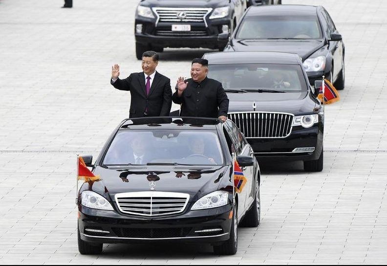 Hanh trinh bi mat de ong Kim mua sieu xe du Trieu Tien bi cam van hinh anh