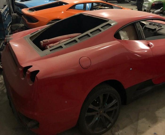 nhà máy Ferrari và Lamborghini giả ảnh 2 nha may Ferrari va Lamborghini gia anh 2