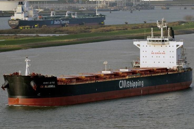 Hai tac cuop tau Han Quoc gan Singapore, lot ca giay thuy thu hinh anh