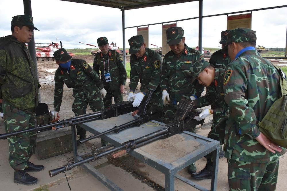 doi tuyen xe tang Viet Nam anh 11