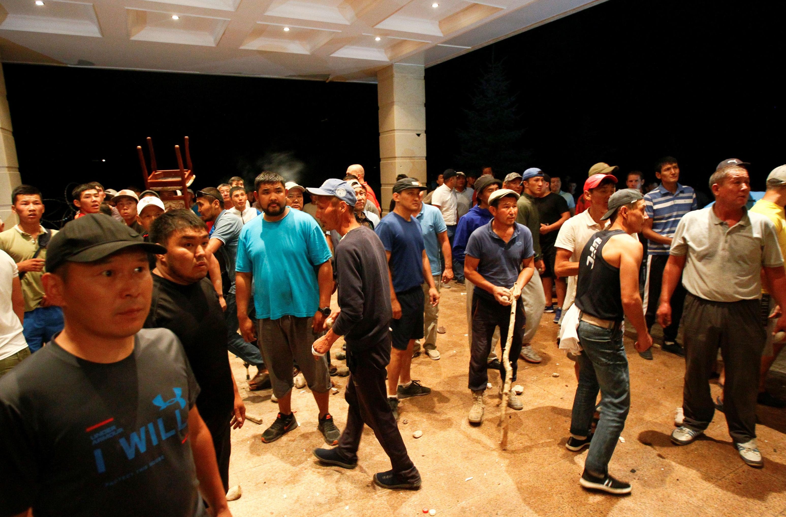 bat cuu tong thong Kyrgyzstan anh 13