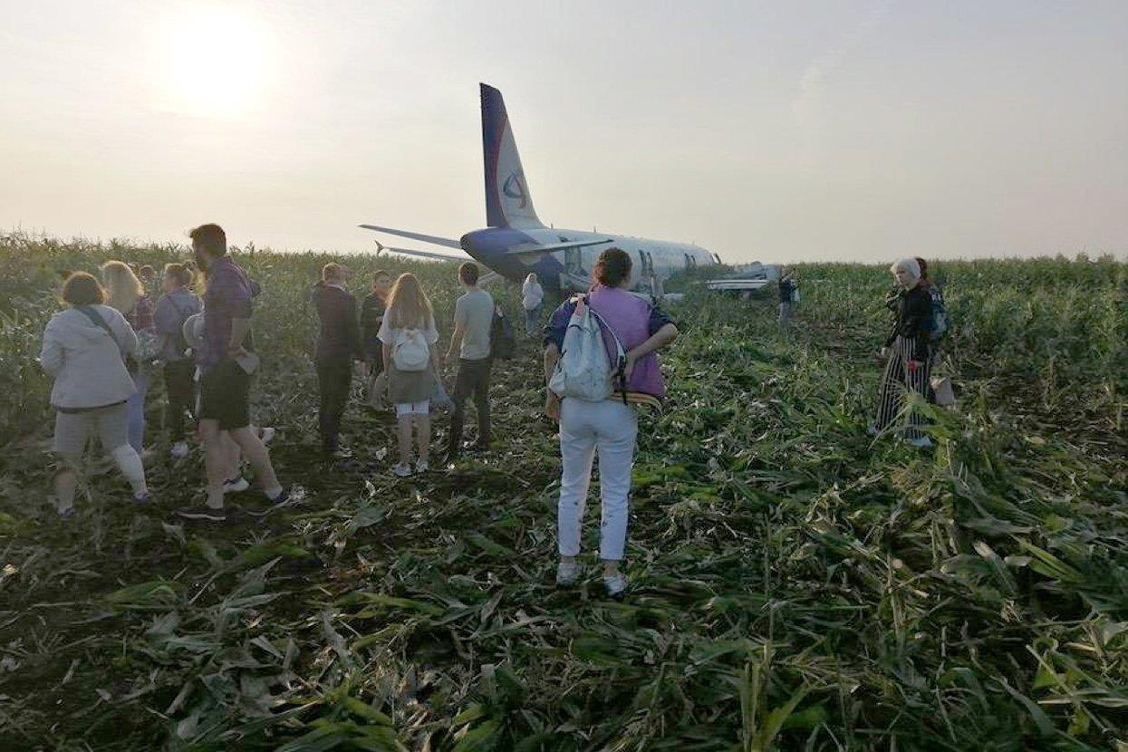 may bay Nga ha canh xuong canh dong ngo anh 1