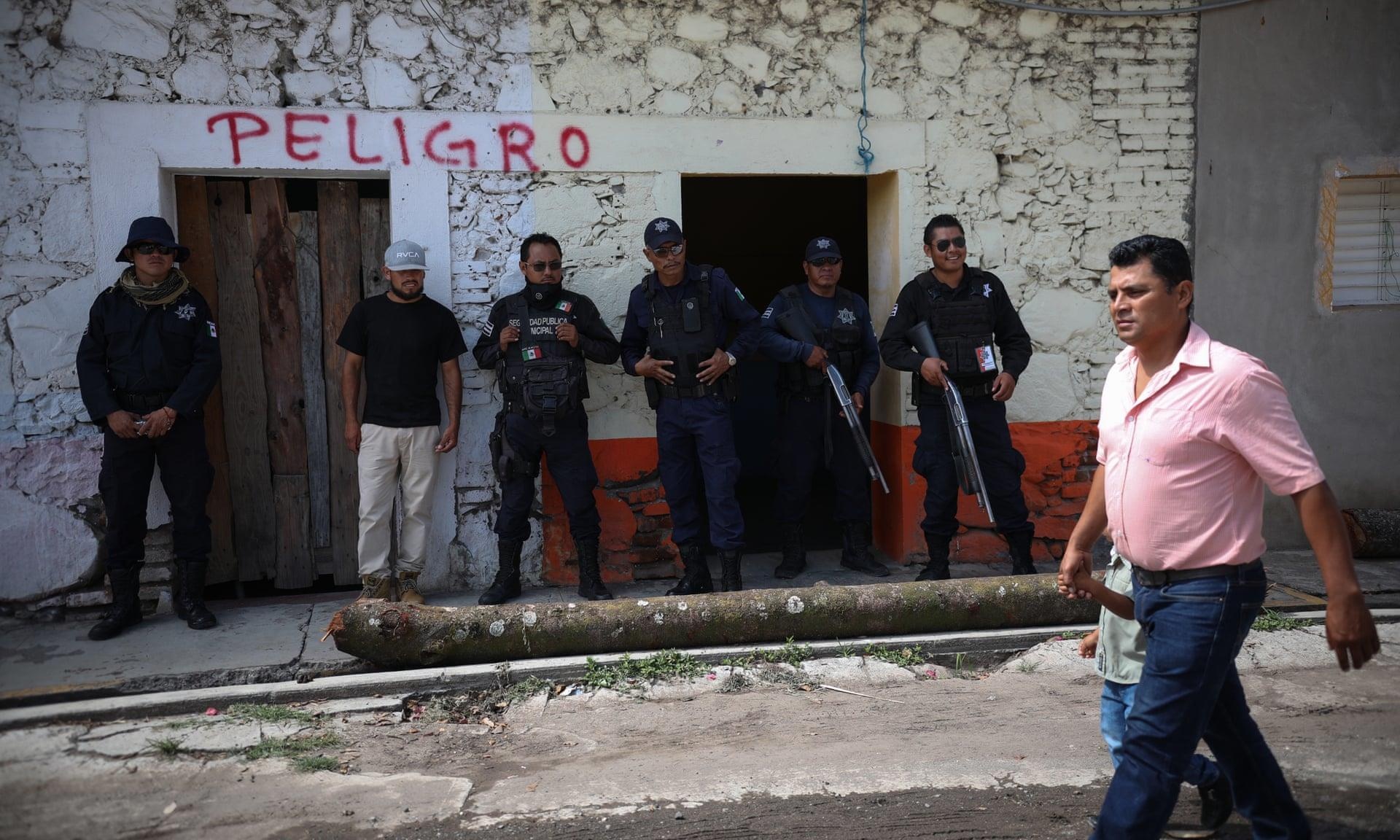 Thị trấn Mexico dùng luật rừng ảnh 1 Thi tran Mexico dung luat rung anh 1