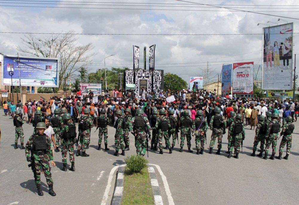 bao loan o Tay Papua anh 2