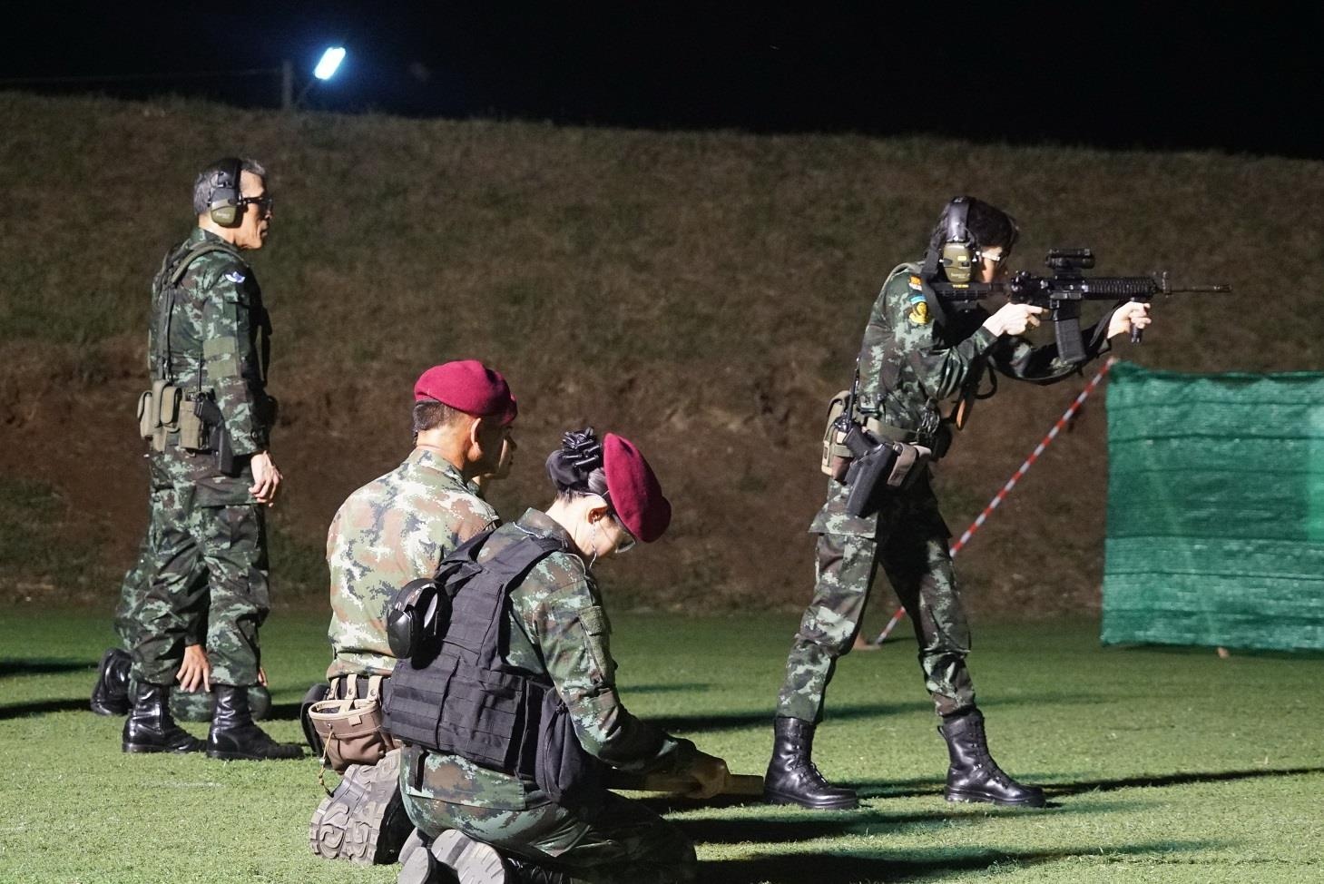 hình ảnh hoàng quý phi Thái Lan ảnh 1 hinh anh hoang quy phi Thai Lan anh 1