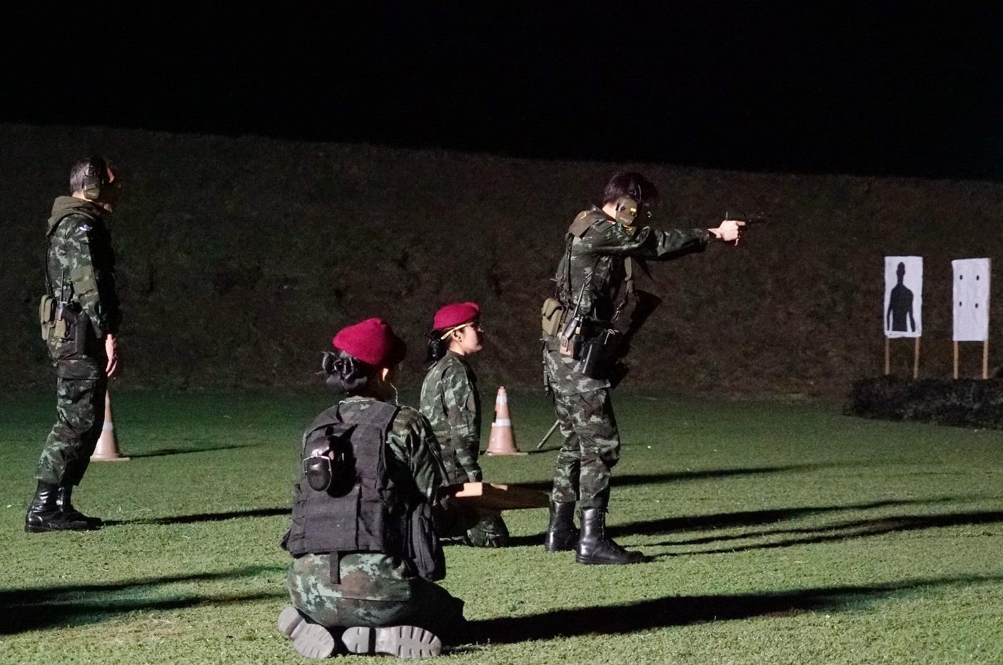 hình ảnh hoàng quý phi Thái Lan ảnh 3 hinh anh hoang quy phi Thai Lan anh 3