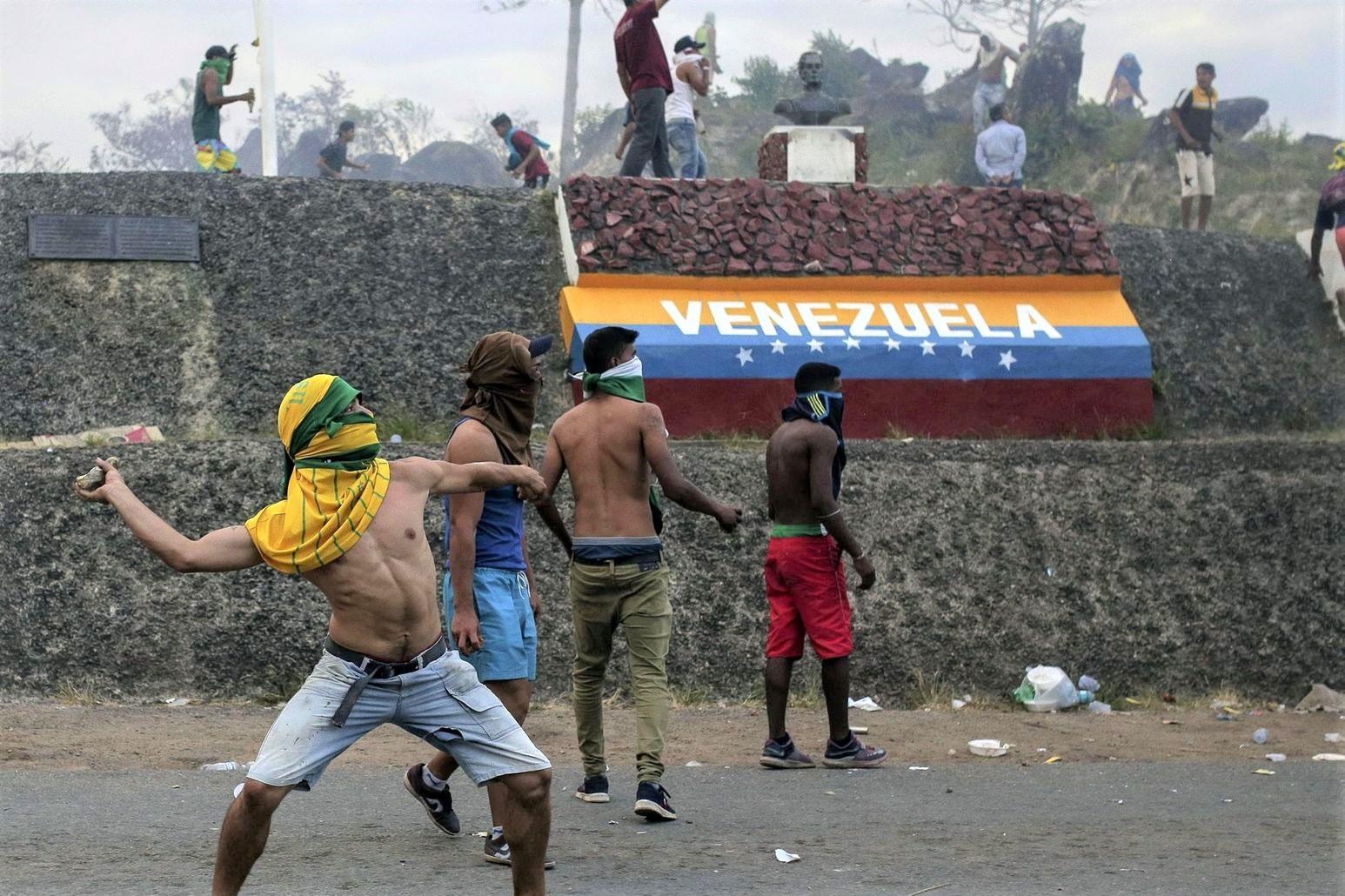 My mo van phong ngoai giao voi Venezuela o Colombia hinh anh