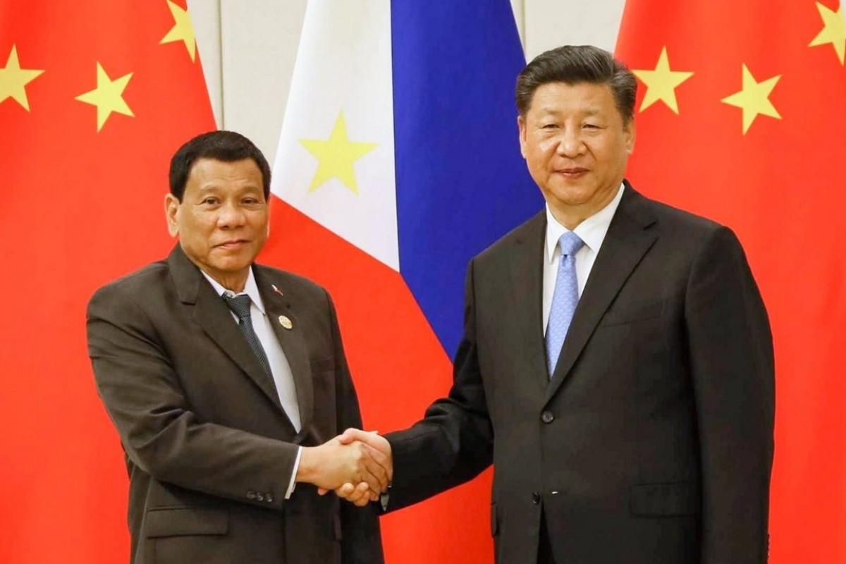 Ong Tap noi TT Duterte gac lai van de Bien Dong, hop tac dau khi hinh anh