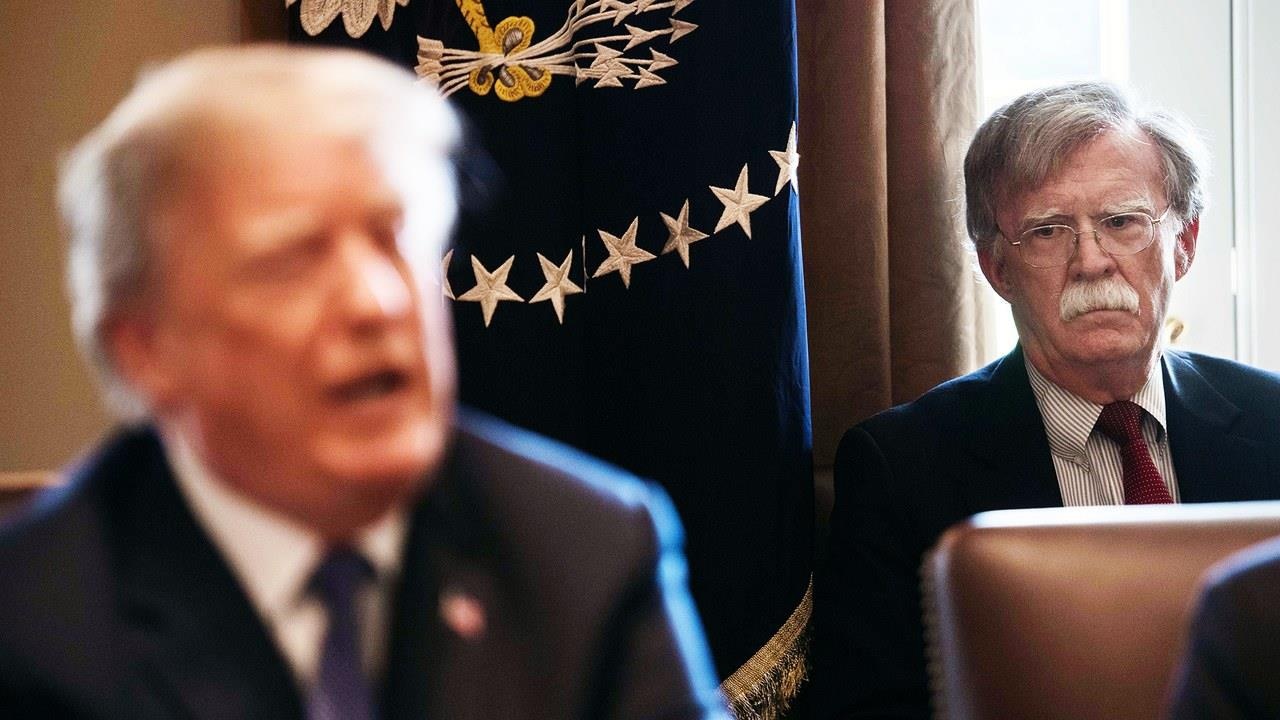 cố vấn diều hâu bị cho ra rìa ảnh 1 co van dieu hau bi cho ra ria anh 1