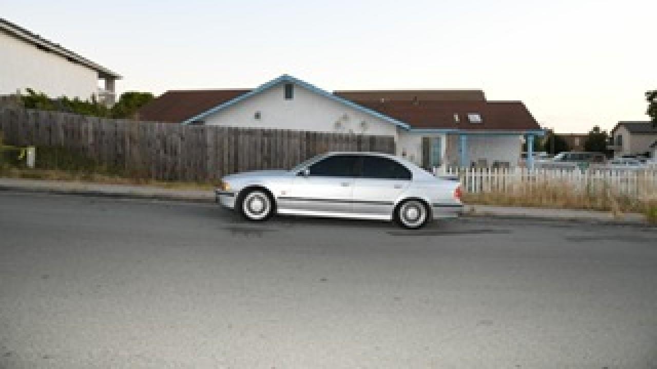 giau xac di dan TQ sau cop oto anh 1