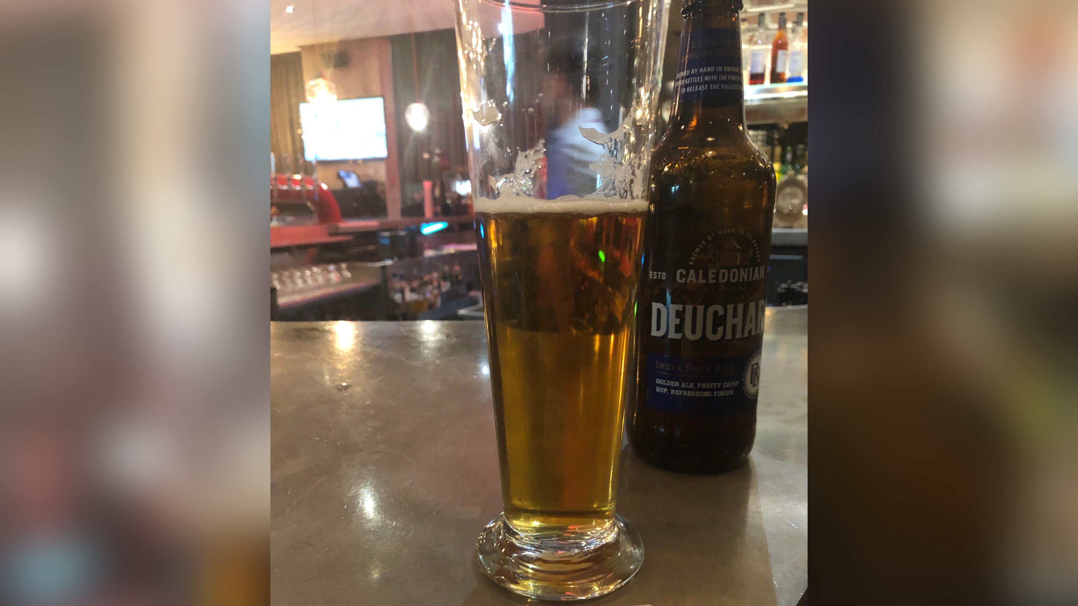 cốc bia có giá hơn 67.000 USD ảnh 1 coc bia co gia hon 67.000 USD anh 1