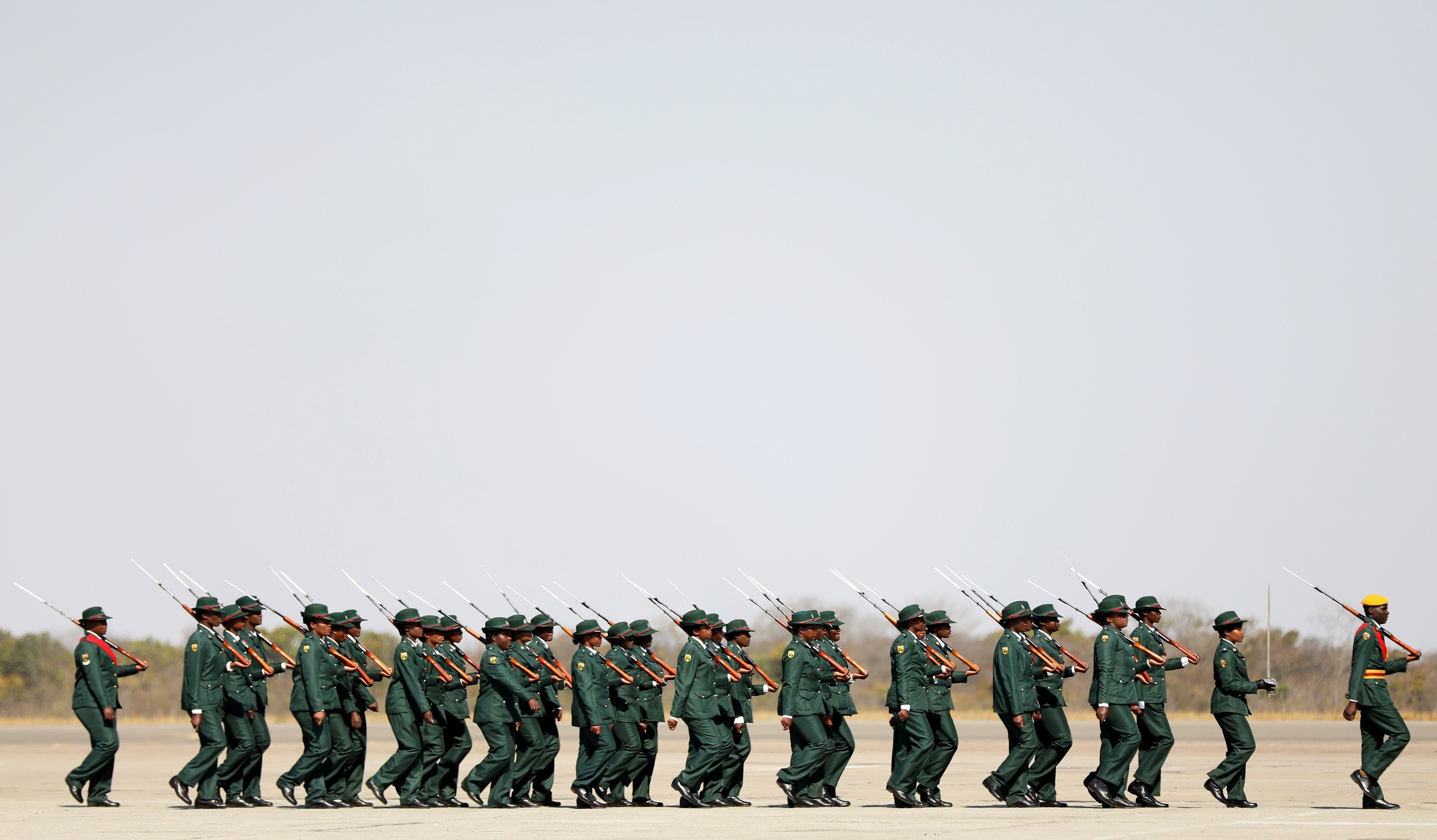 Linh cuu cuu TT Mugabe anh 5