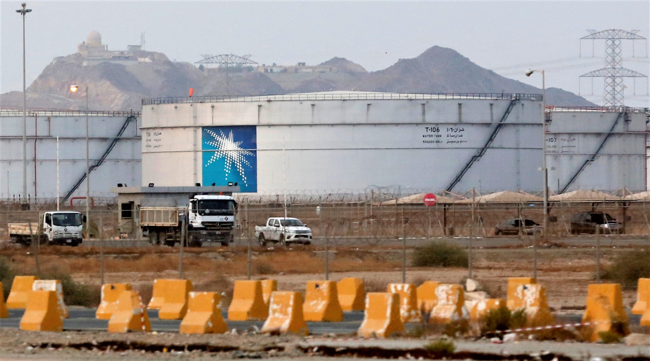 khong kich nha may dau Saudi anh 10