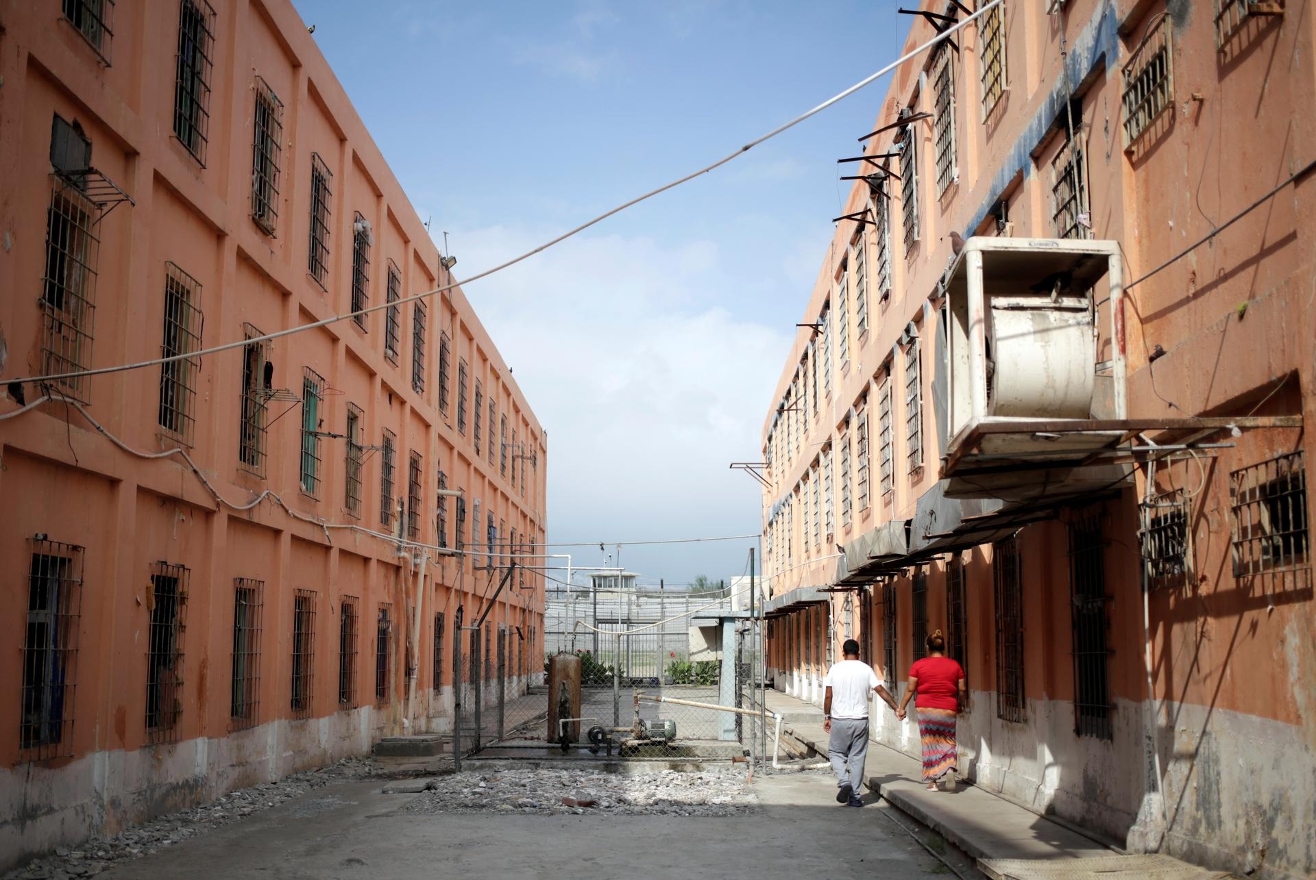 nha tu Topo Chico anh 4