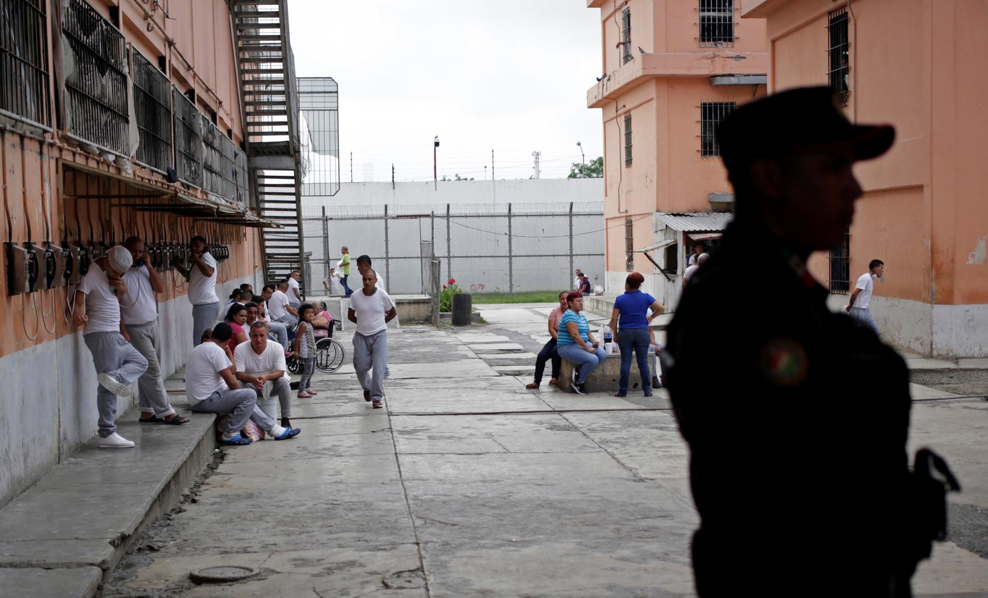 nha tu Topo Chico anh 2