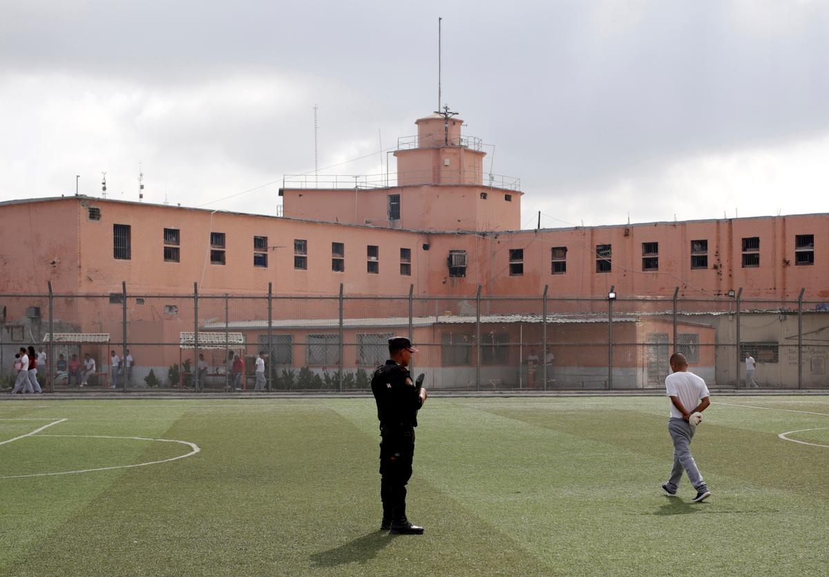 nha tu Topo Chico anh 10