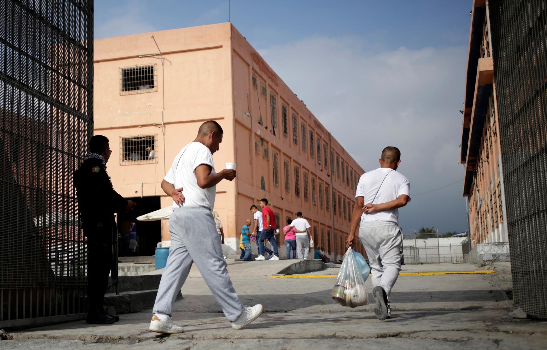 nha tu Topo Chico anh 5