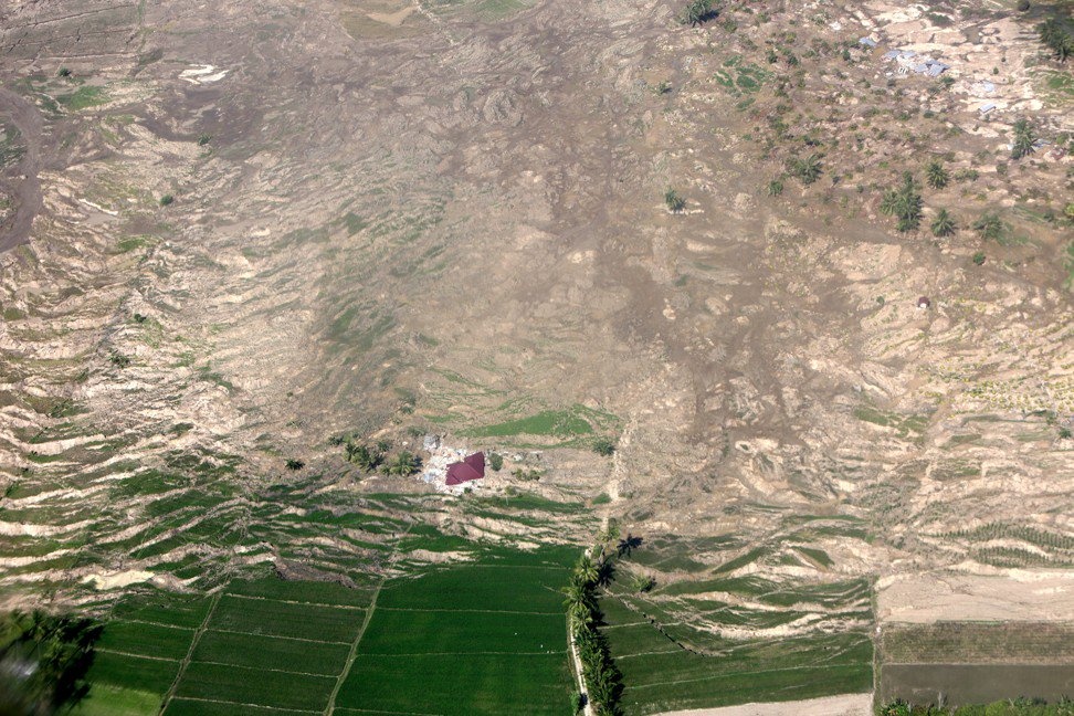 Du lich den sau song than Indonesia anh 1