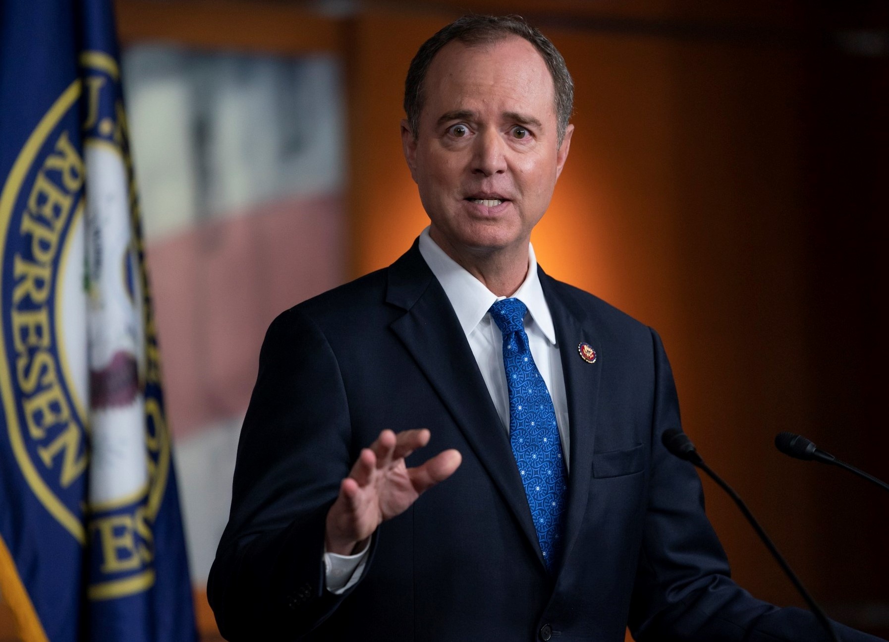 TT Trump muốn đối mặt người tố giác ảnh 3 TT Trump muon doi mat nguoi to giac anh 3